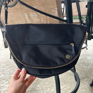 Lululemon All Night Festival Bag 5L Black/Gold
